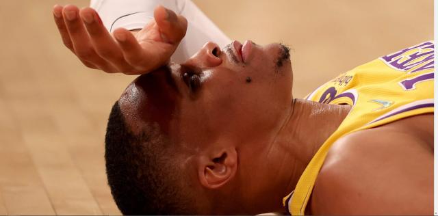 湖人曾表达交易韦少兴趣 国王有意得到西蒙斯